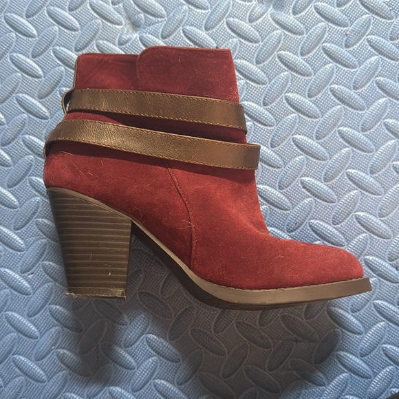 Maroon red booties - Picture 2 of 11